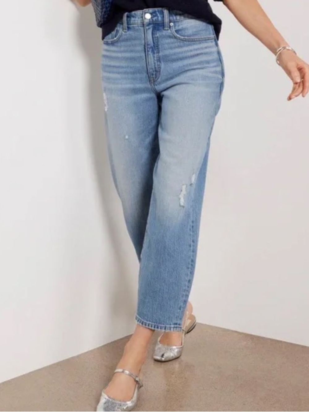 Evereve womens blue vintage Barrel Leg Jeans 27 NWT